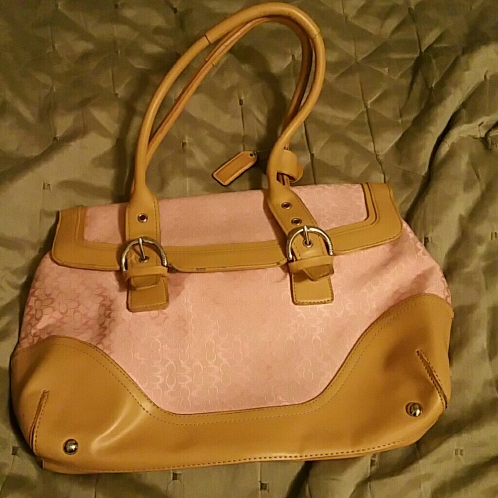 Coach handbag pink and light leather